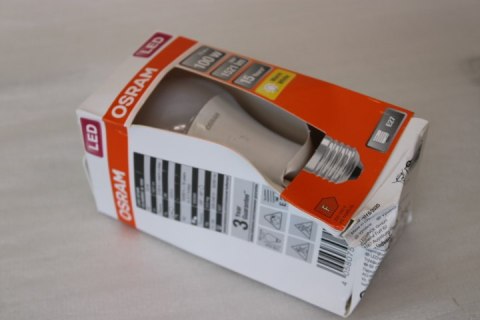 Osram | Parathom Classic LED | E27 | 13 W | Warm White | DAMAGED PACKAGING, SCRATCHED ON TOP